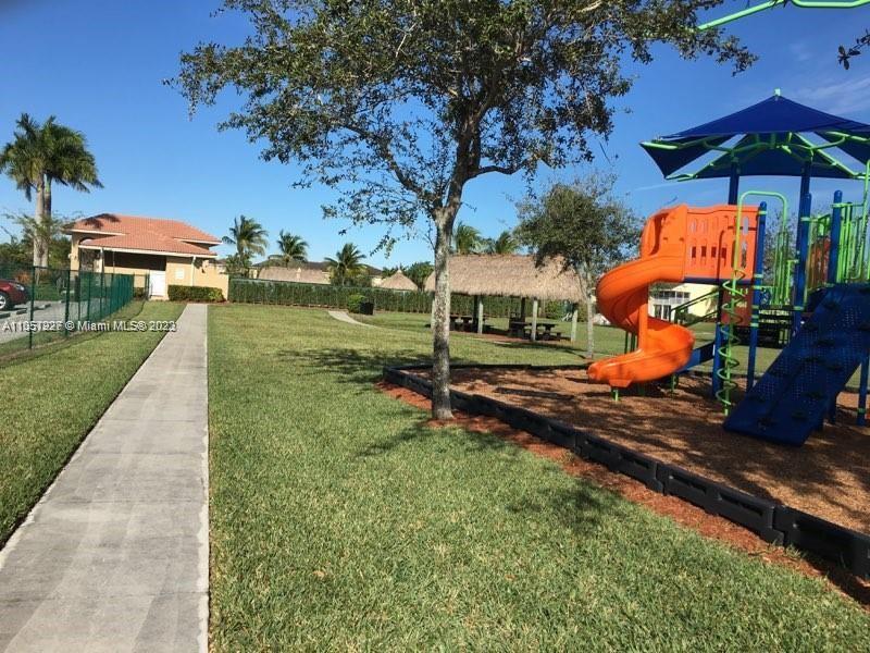 TOWNGATE NORTH - Residential