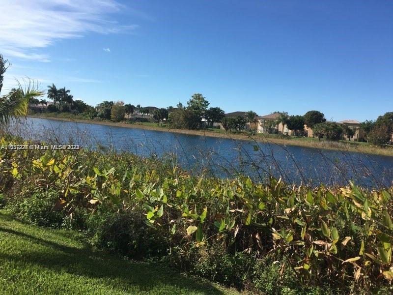 TOWNGATE NORTH - Residential