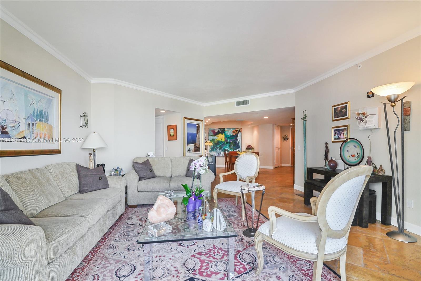 SOUTH TOWER AT THE POINT - Residential