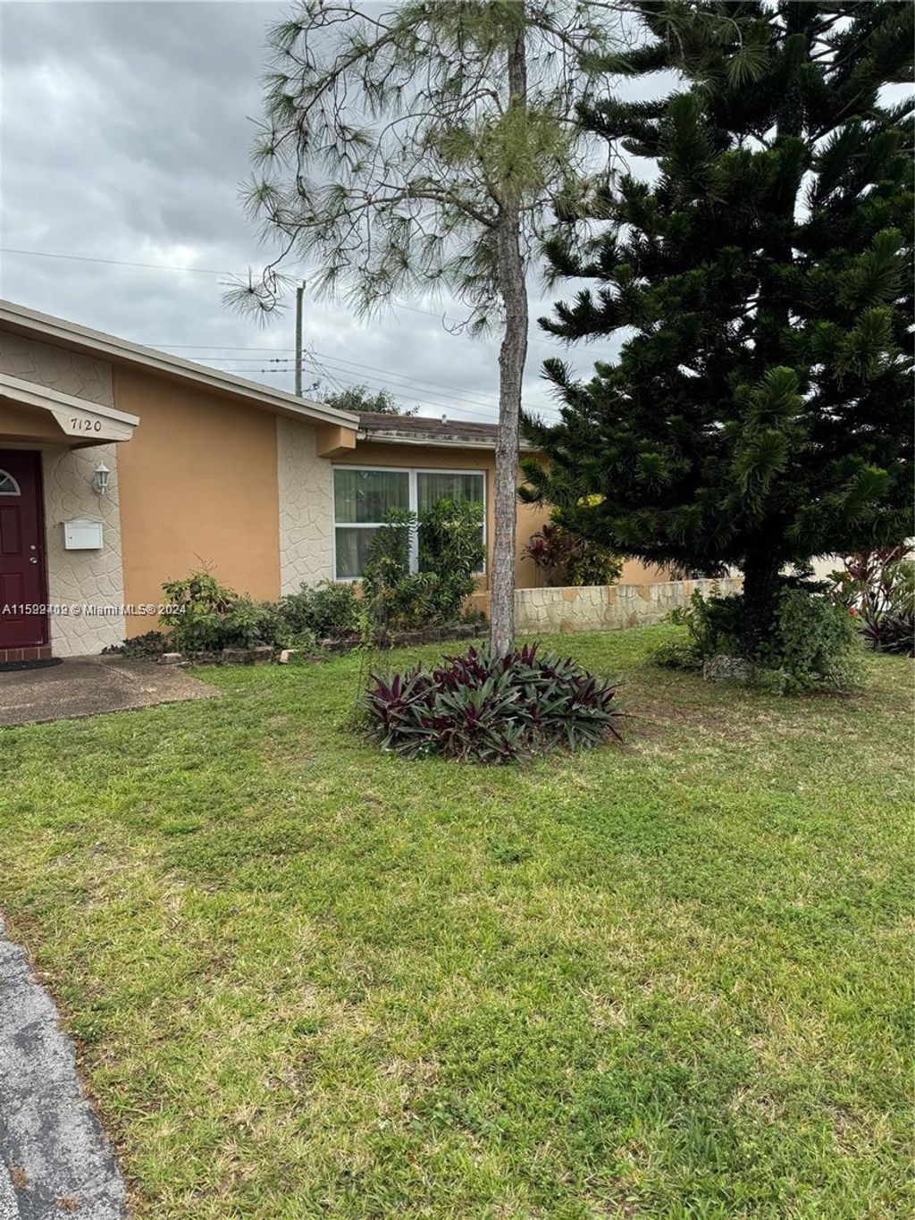 Photo of 7120 NW 20th St, Sunrise, FL 33313 (MLS # A11592419)