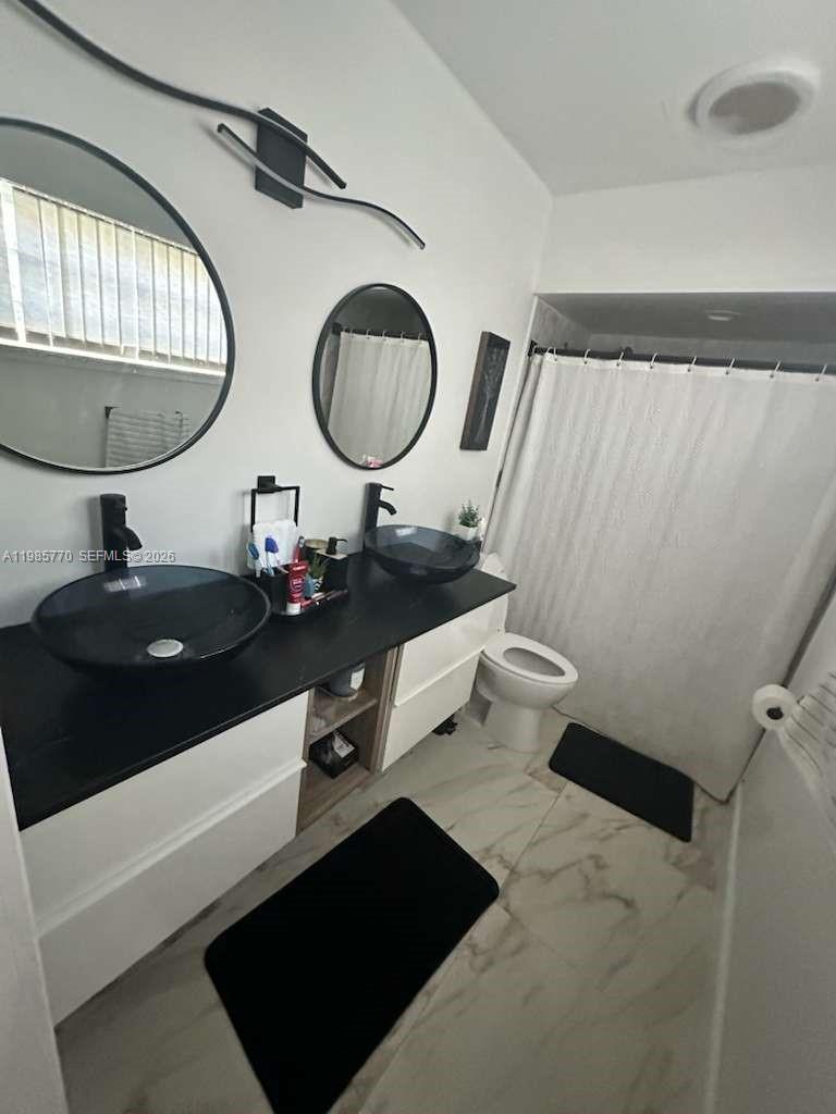 SUNSET ISLES SEC 2 - Residential