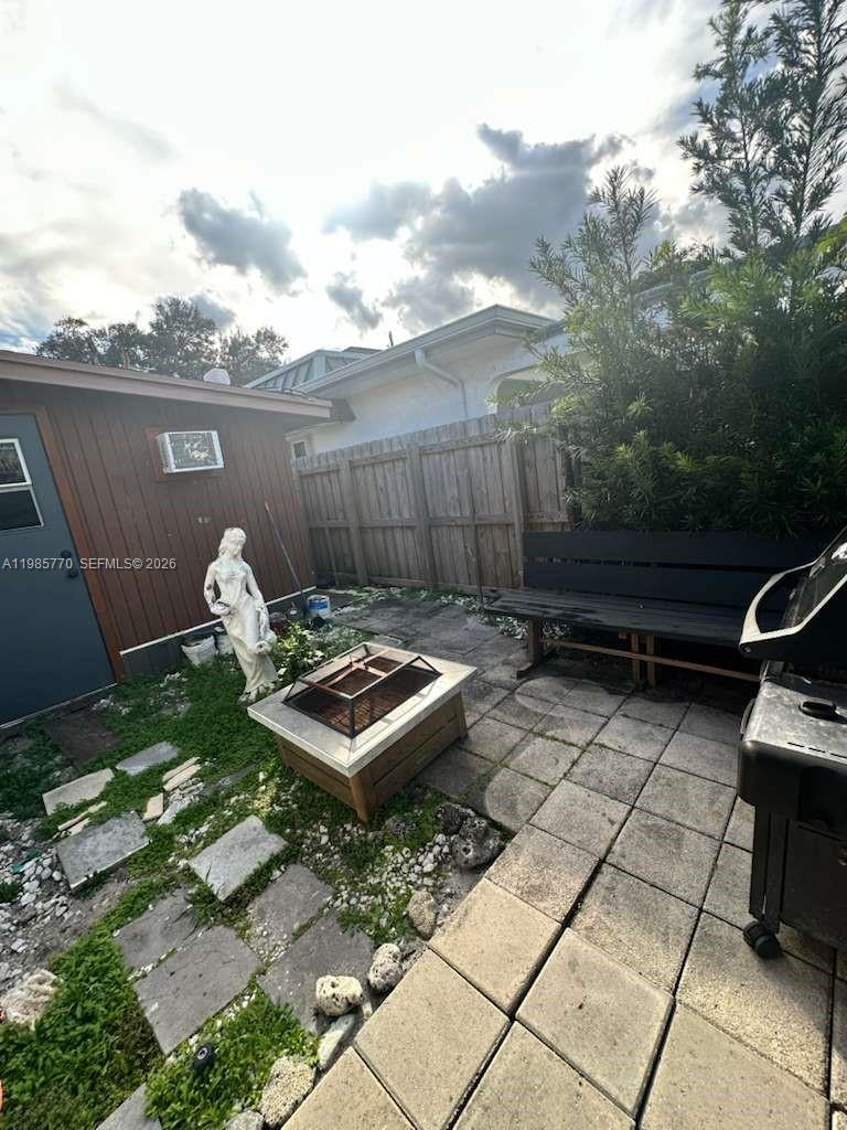 SUNSET ISLES SEC 2 - Residential