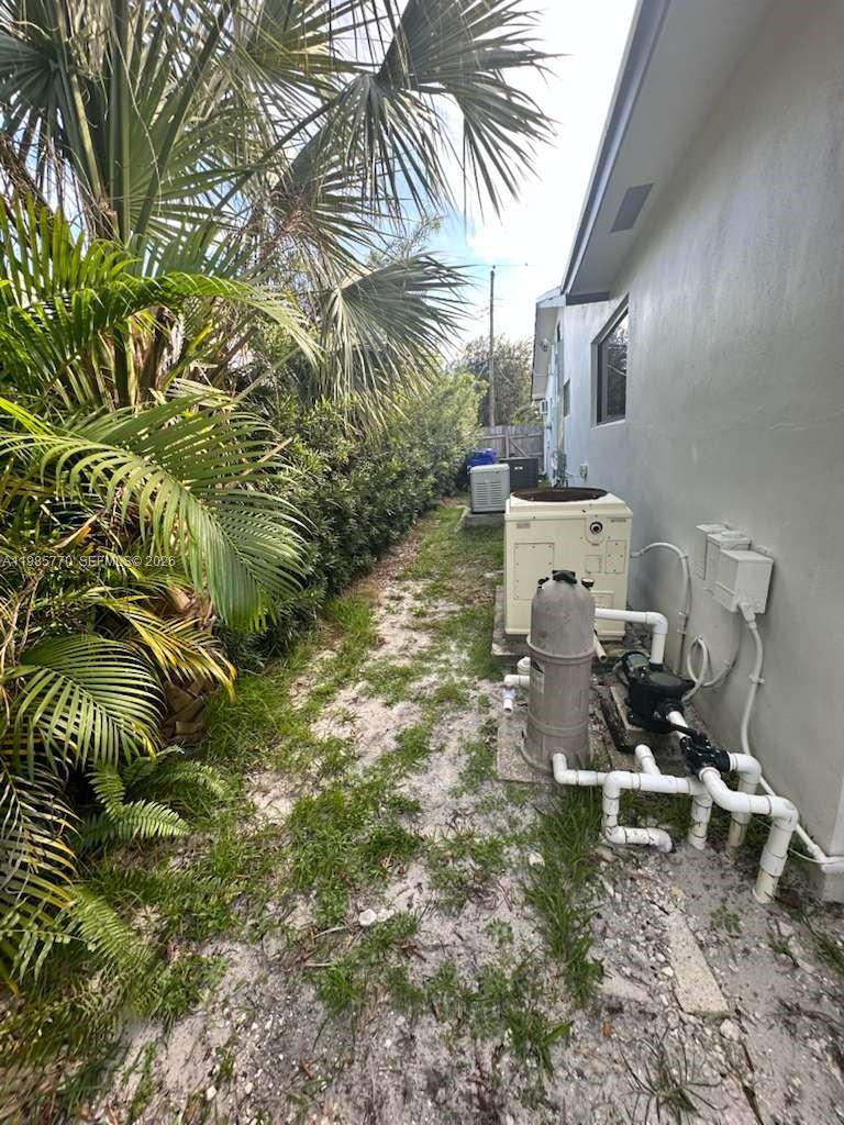 SUNSET ISLES SEC 2 - Residential