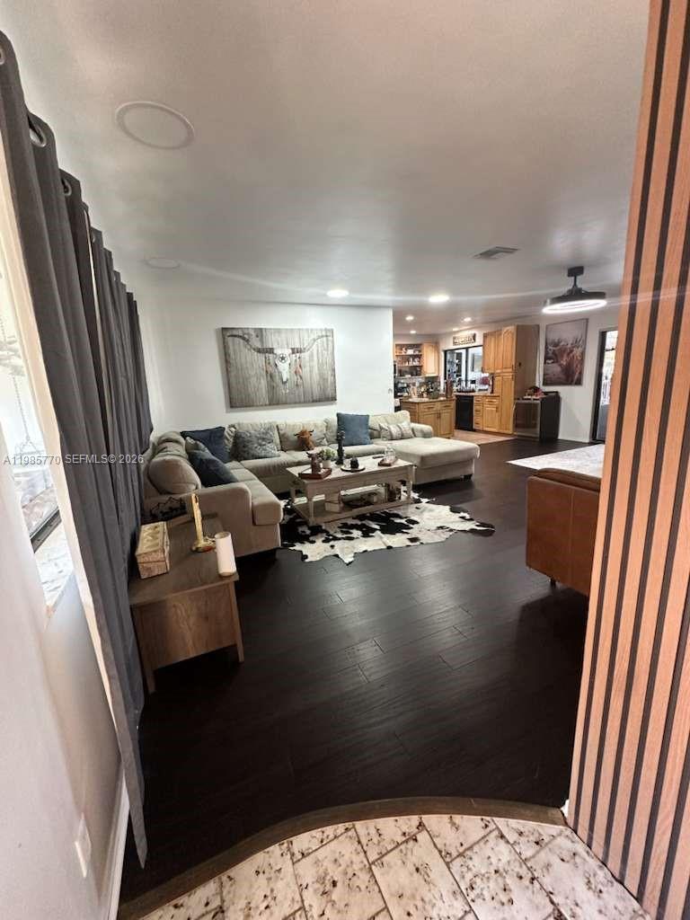 SUNSET ISLES SEC 2 - Residential