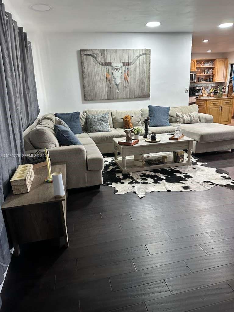 SUNSET ISLES SEC 2 - Residential