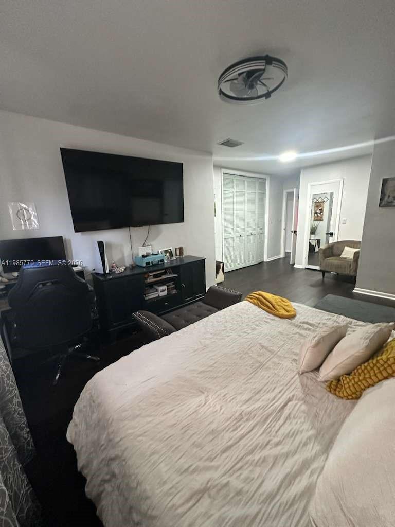 SUNSET ISLES SEC 2 - Residential