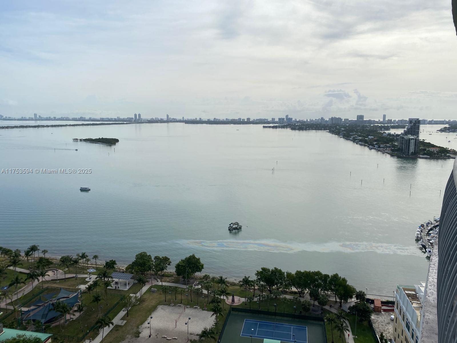 Property for Sale at 1750 N Bayshore Dr 2905, Miami, Broward County, Florida - Bedrooms: 1 
Bathrooms: 1  - $369,000