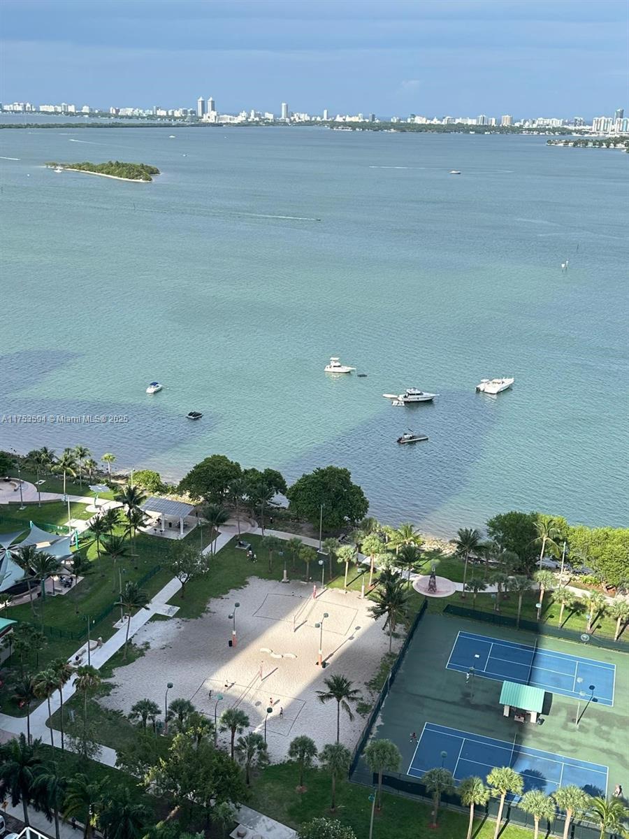 OPERA TOWER CONDO - Residential