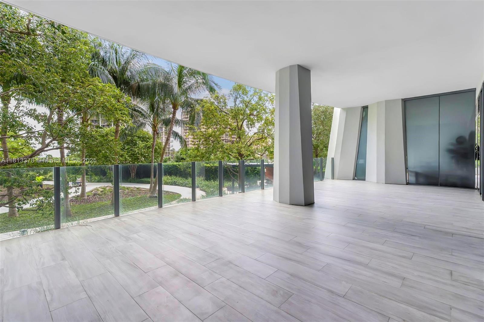 2831 S Bayshore Dr 402, Miami, Broward County, Florida - 2 Bedrooms  
2 Bathrooms - 