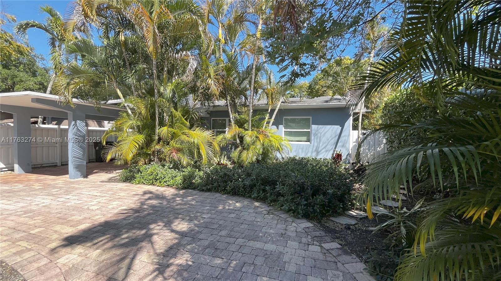 1412 Nw 4th Ave 1412, Fort Lauderdale, Broward County, Florida - 2 Bedrooms  
1 Bathrooms - 