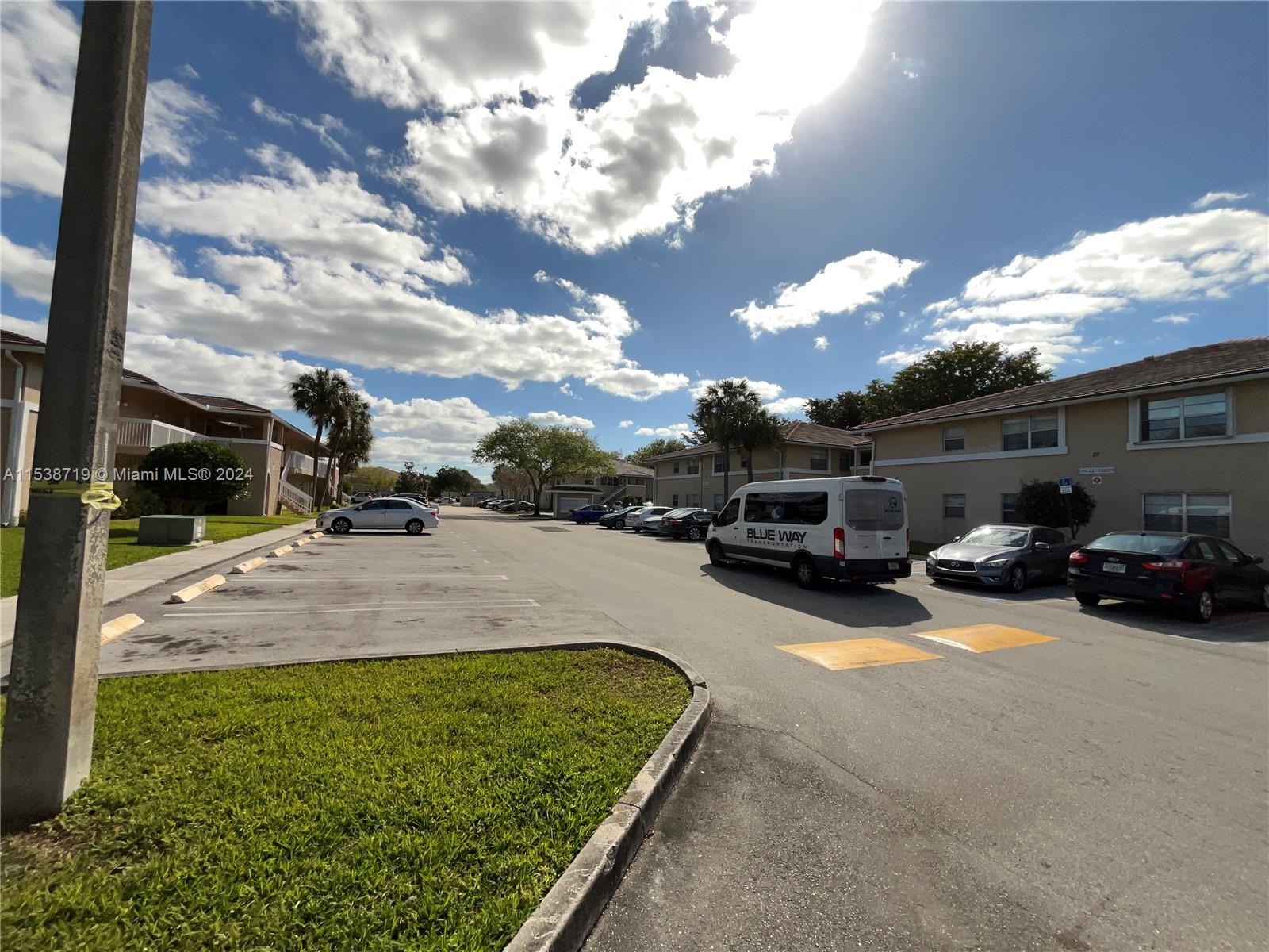 LAKEWOOD VILLAGE OF CORAL - Residential