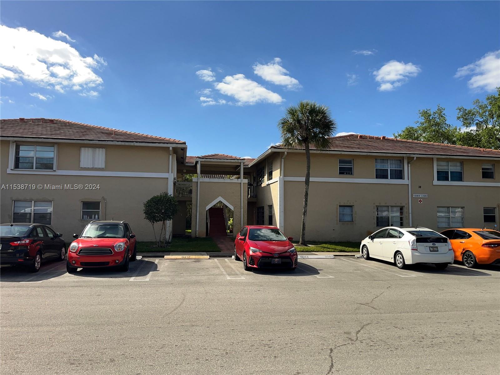 LAKEWOOD VILLAGE OF CORAL - Residential