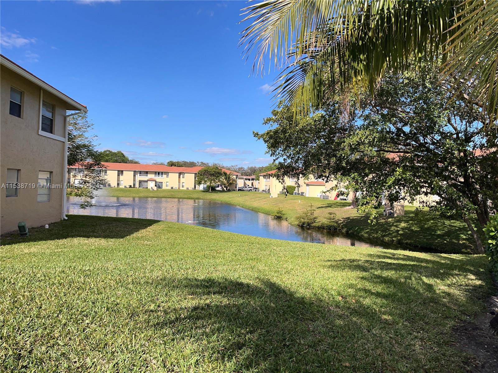LAKEWOOD VILLAGE OF CORAL - Residential