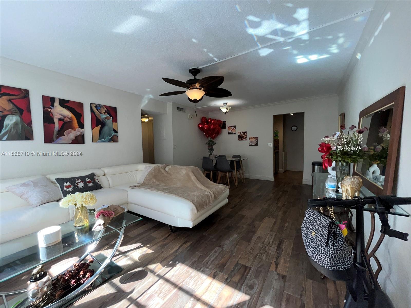 LAKEWOOD VILLAGE OF CORAL - Residential