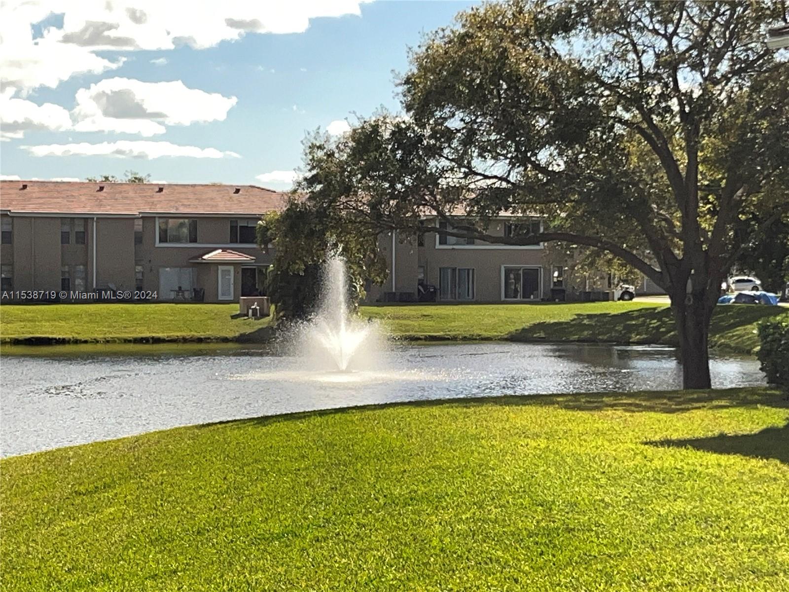 LAKEWOOD VILLAGE OF CORAL - Residential