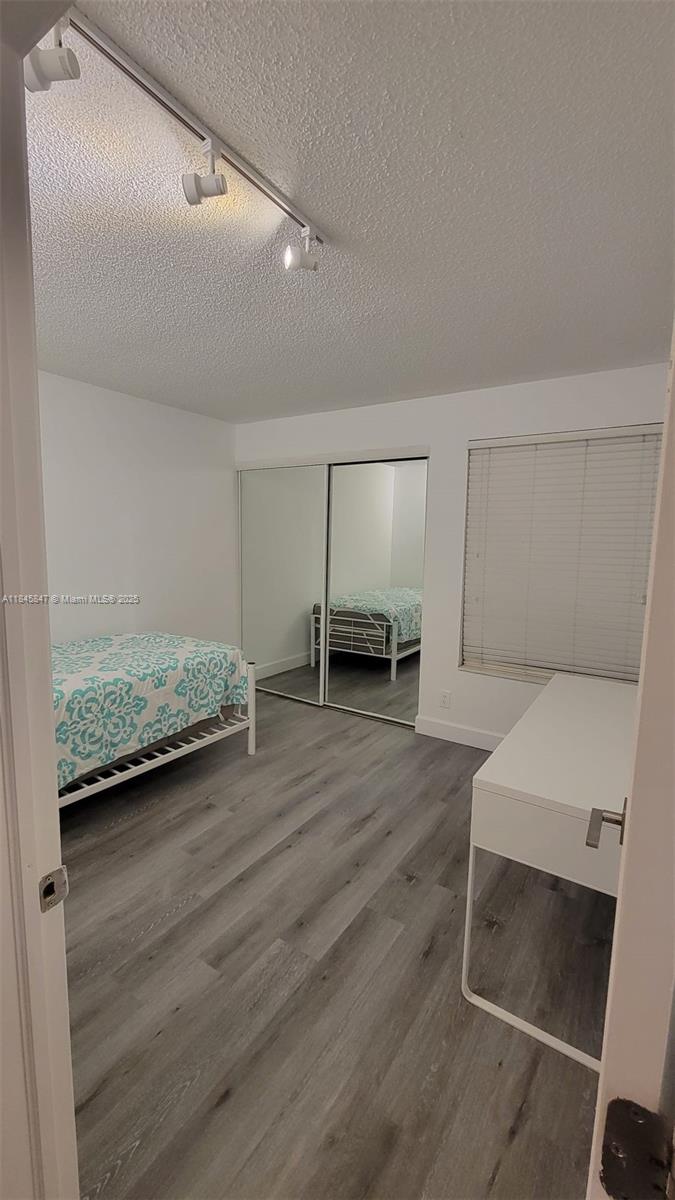 CLUB ROYALE CONDO - Residential