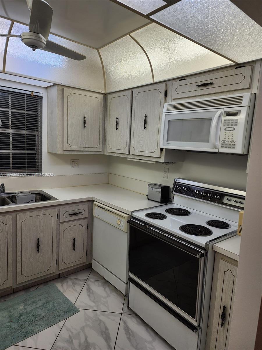 HIGH POINT OF DELRAY WEST - Residential Lease