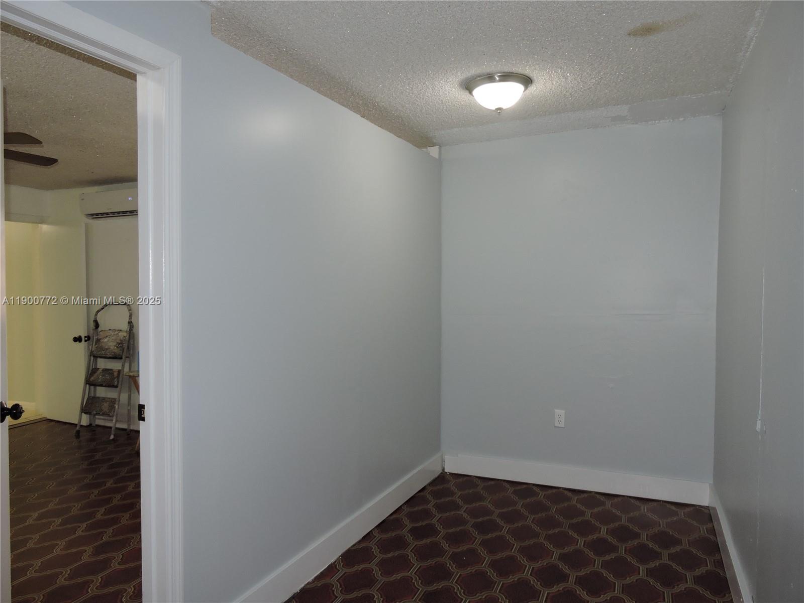 ESSEX VILLAGE 4TH ADDN - Residential Lease