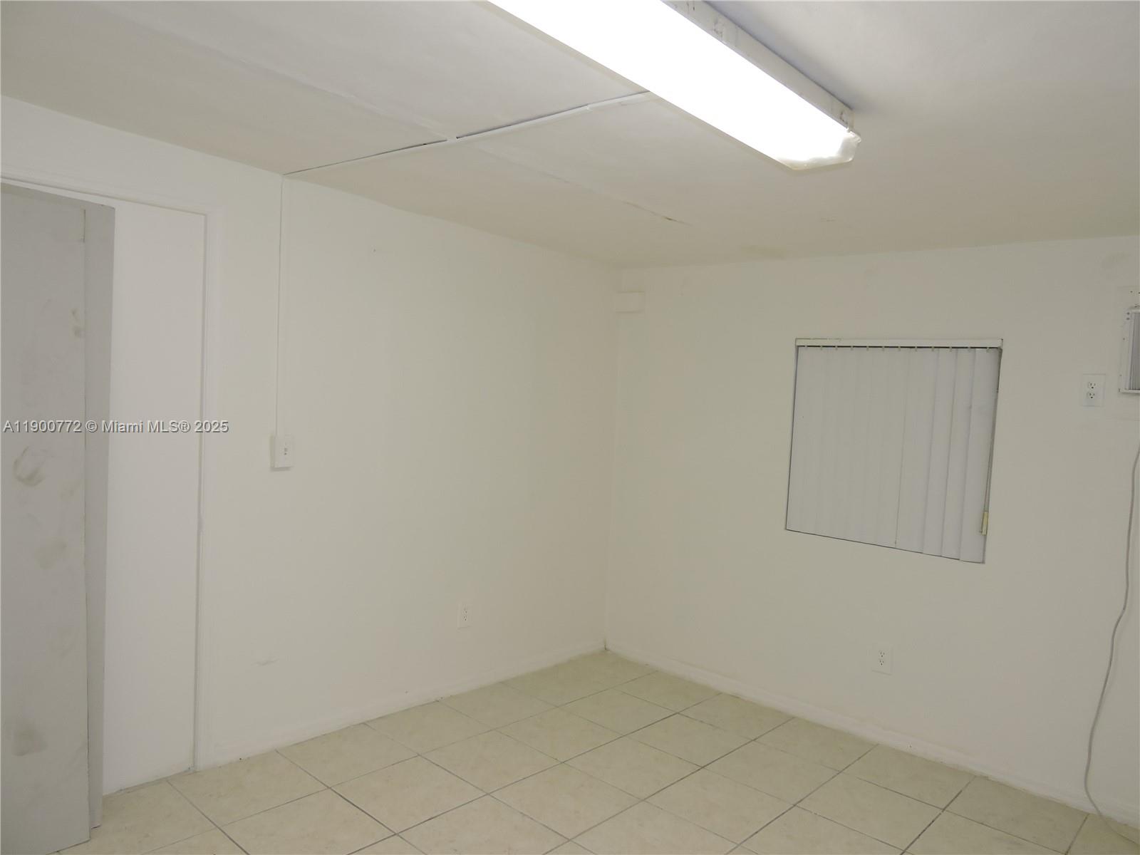 ESSEX VILLAGE 4TH ADDN - Residential Lease