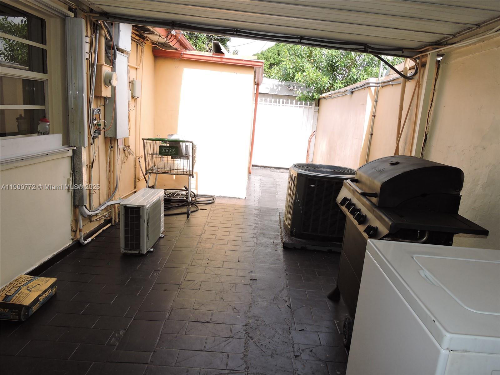 ESSEX VILLAGE 4TH ADDN - Residential Lease