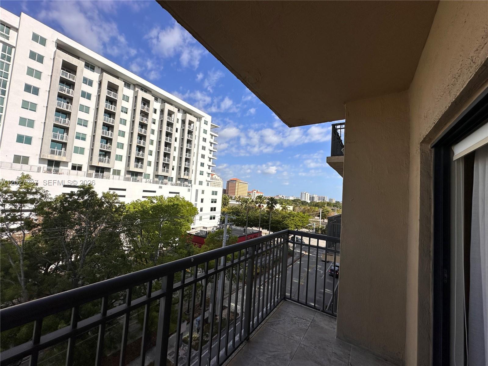 3590 Coral Way 611