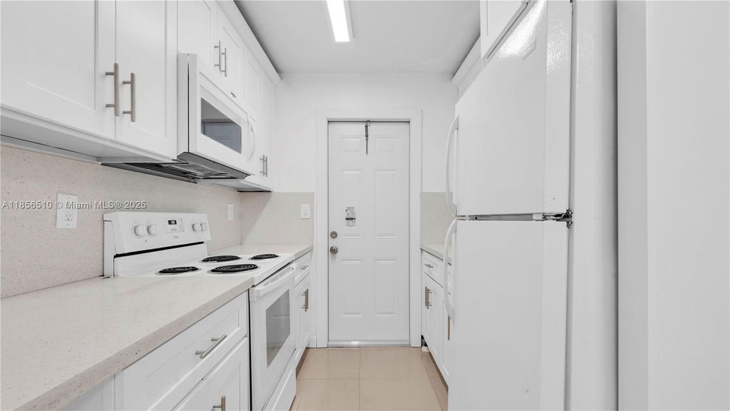 Photo of 806 N 24th Ave #806, Hollywood, FL 33020 (MLS # A11856510)