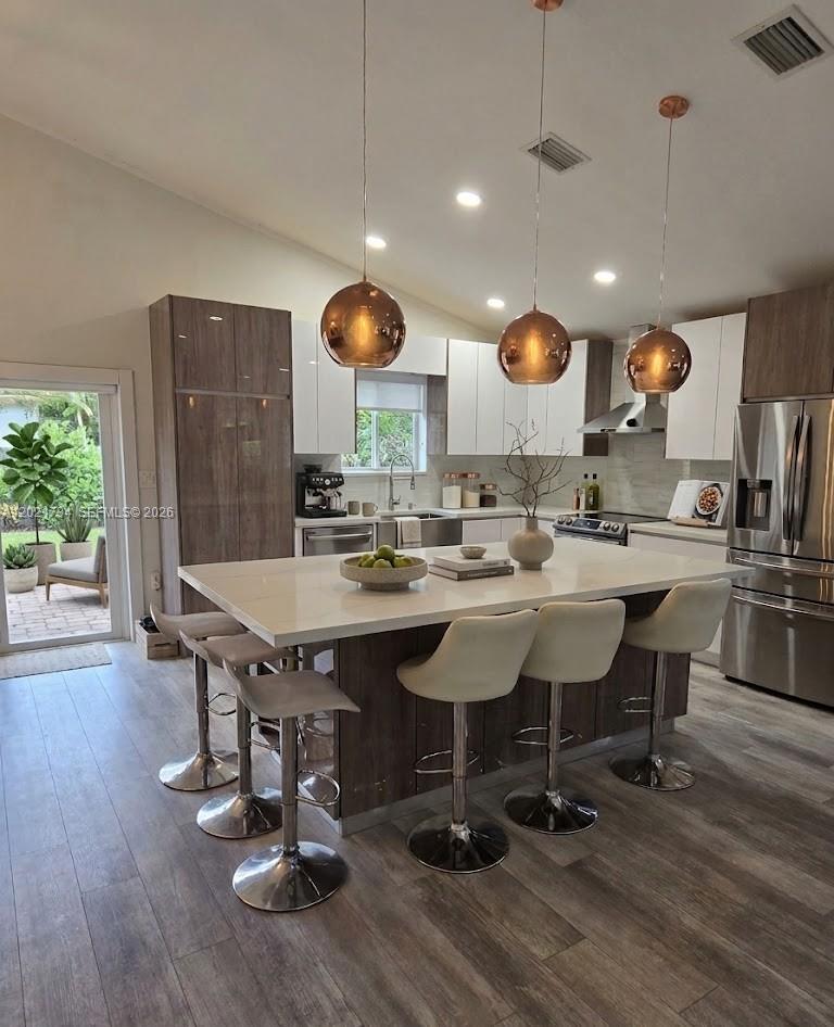 HOLLYWOOD GARDENS - Residential