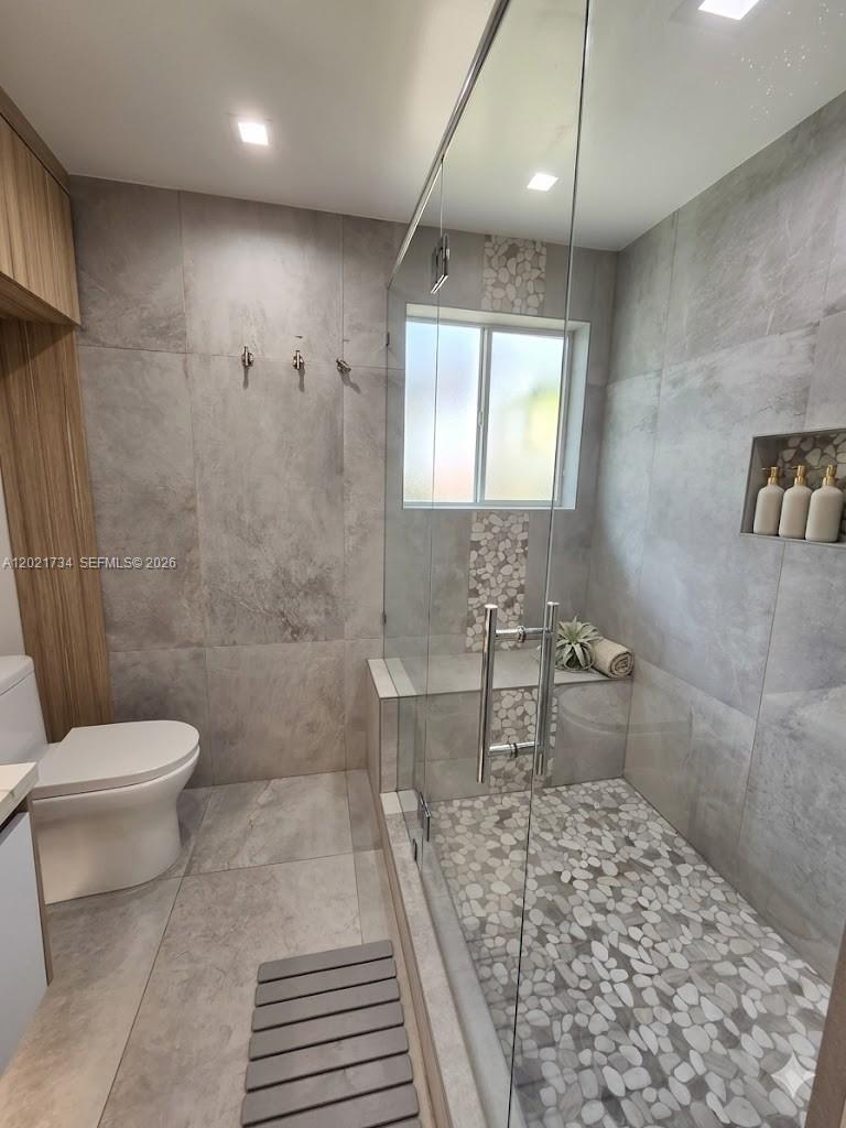HOLLYWOOD GARDENS - Residential