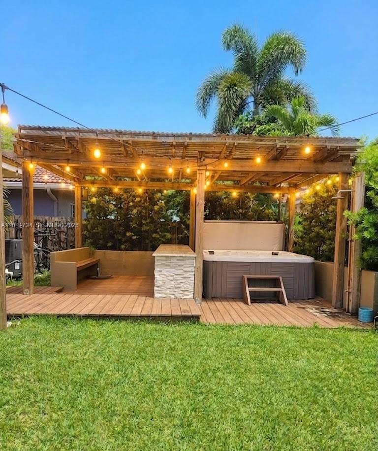 HOLLYWOOD GARDENS - Residential
