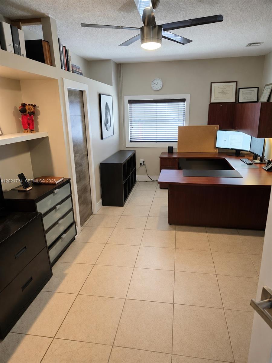 HOLLYWOOD GARDENS - Residential