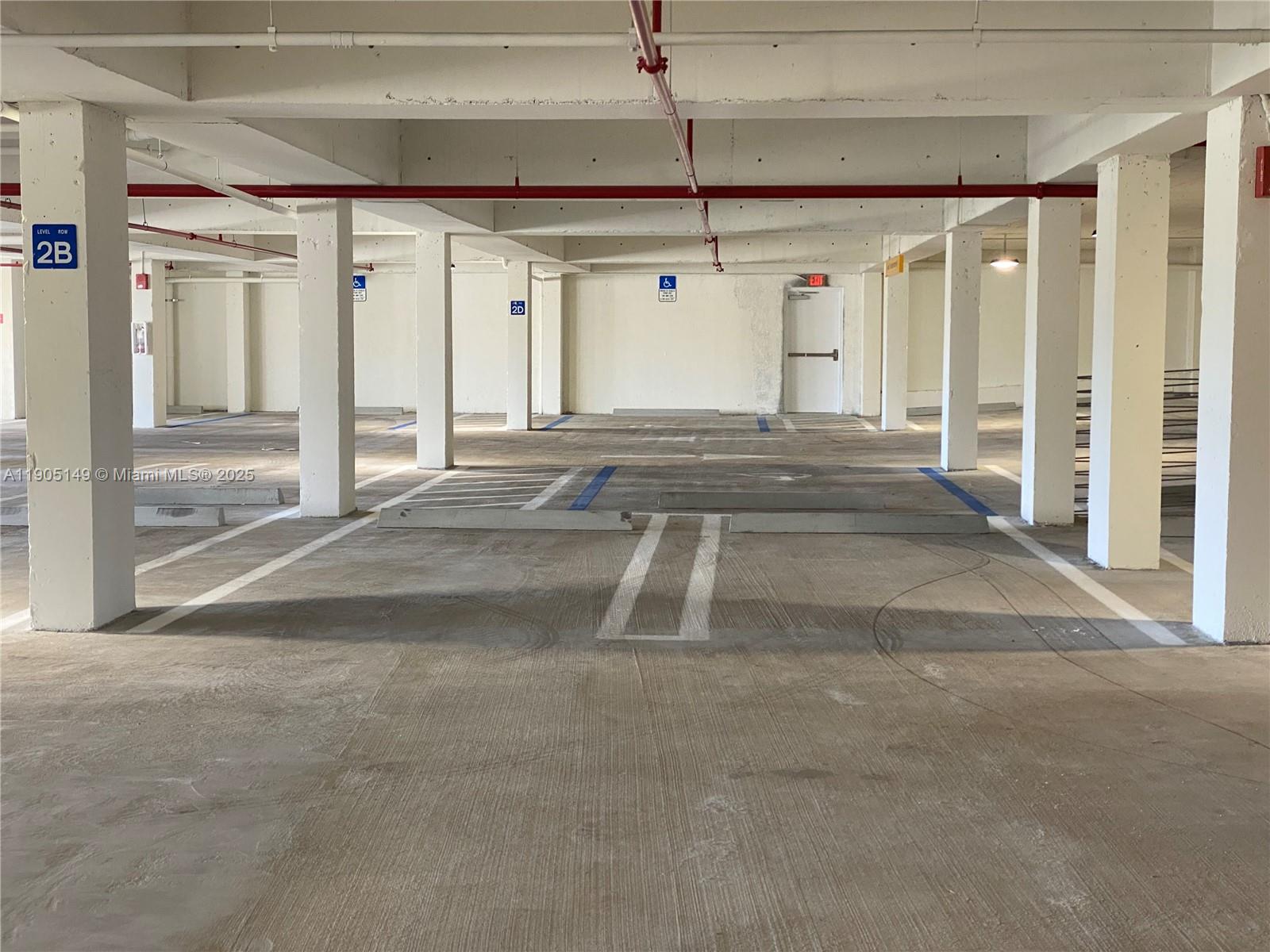 ISLANDS AT DORAL 1ST ADDI - Residential Lease