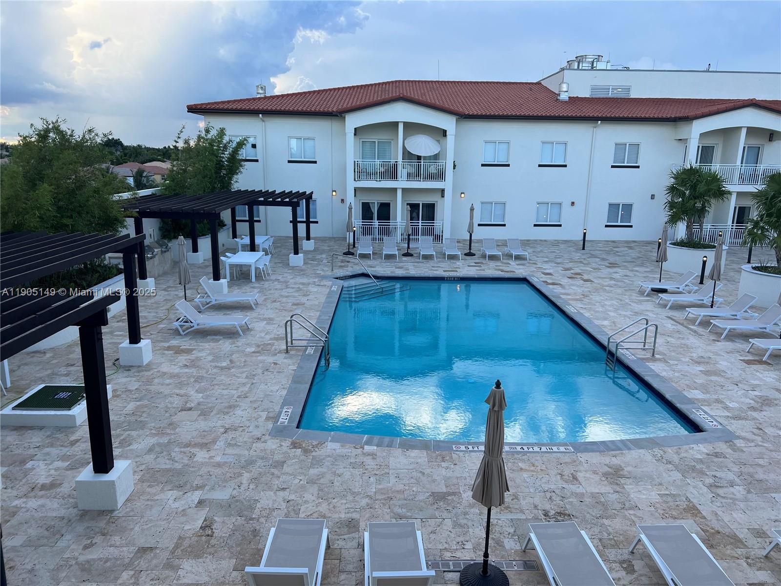 ISLANDS AT DORAL 1ST ADDI - Residential Lease