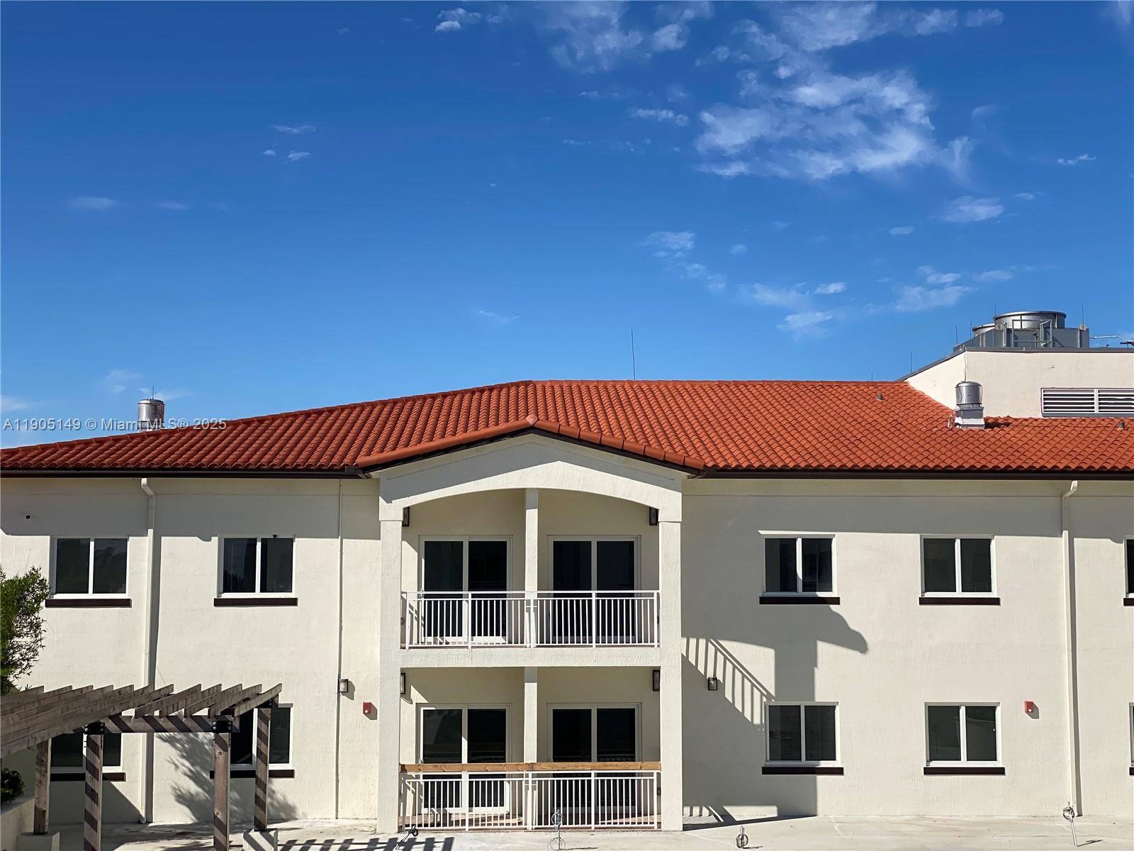 ISLANDS AT DORAL 1ST ADDI - Residential Lease