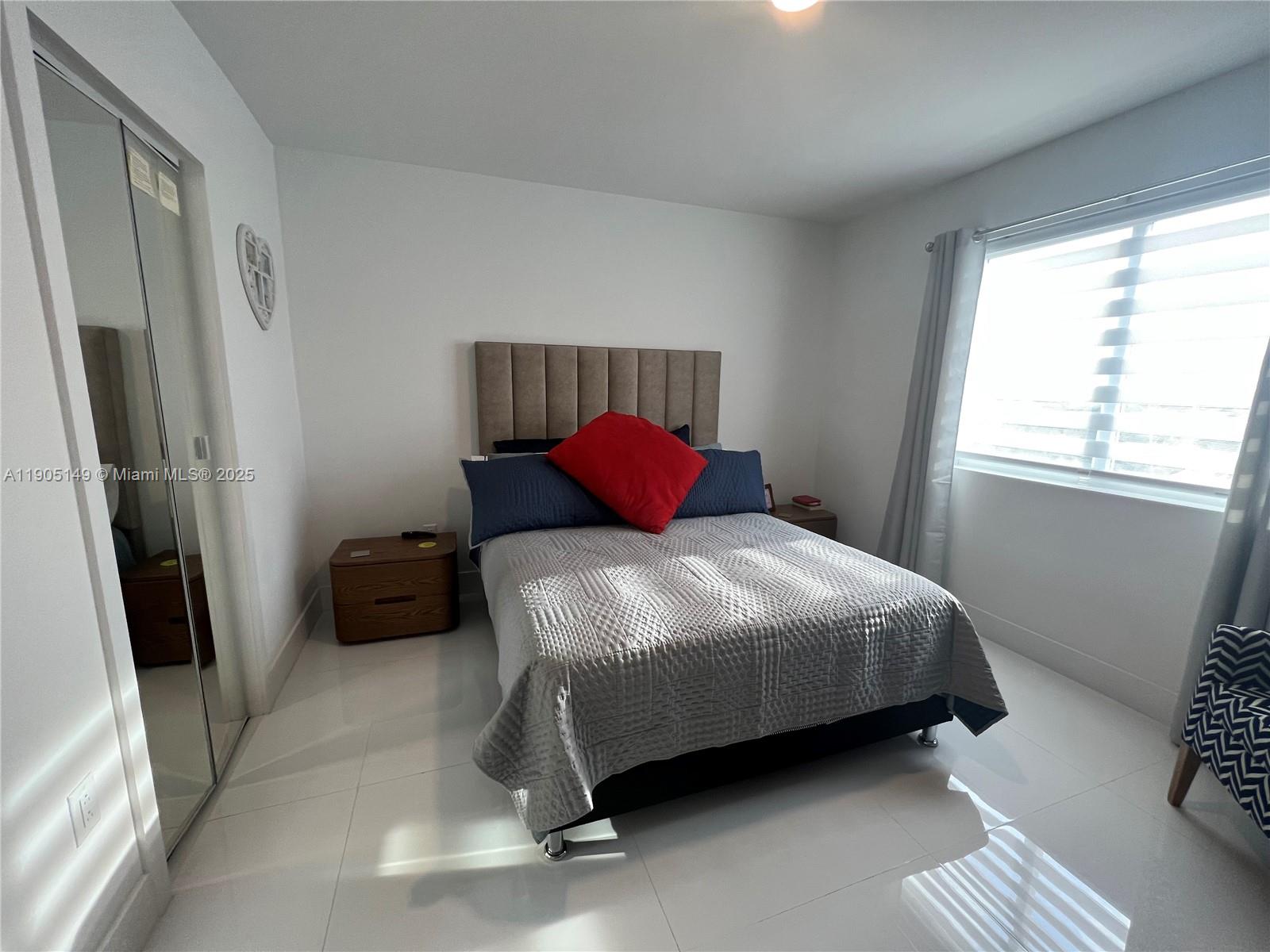 ISLANDS AT DORAL 1ST ADDI - Residential Lease