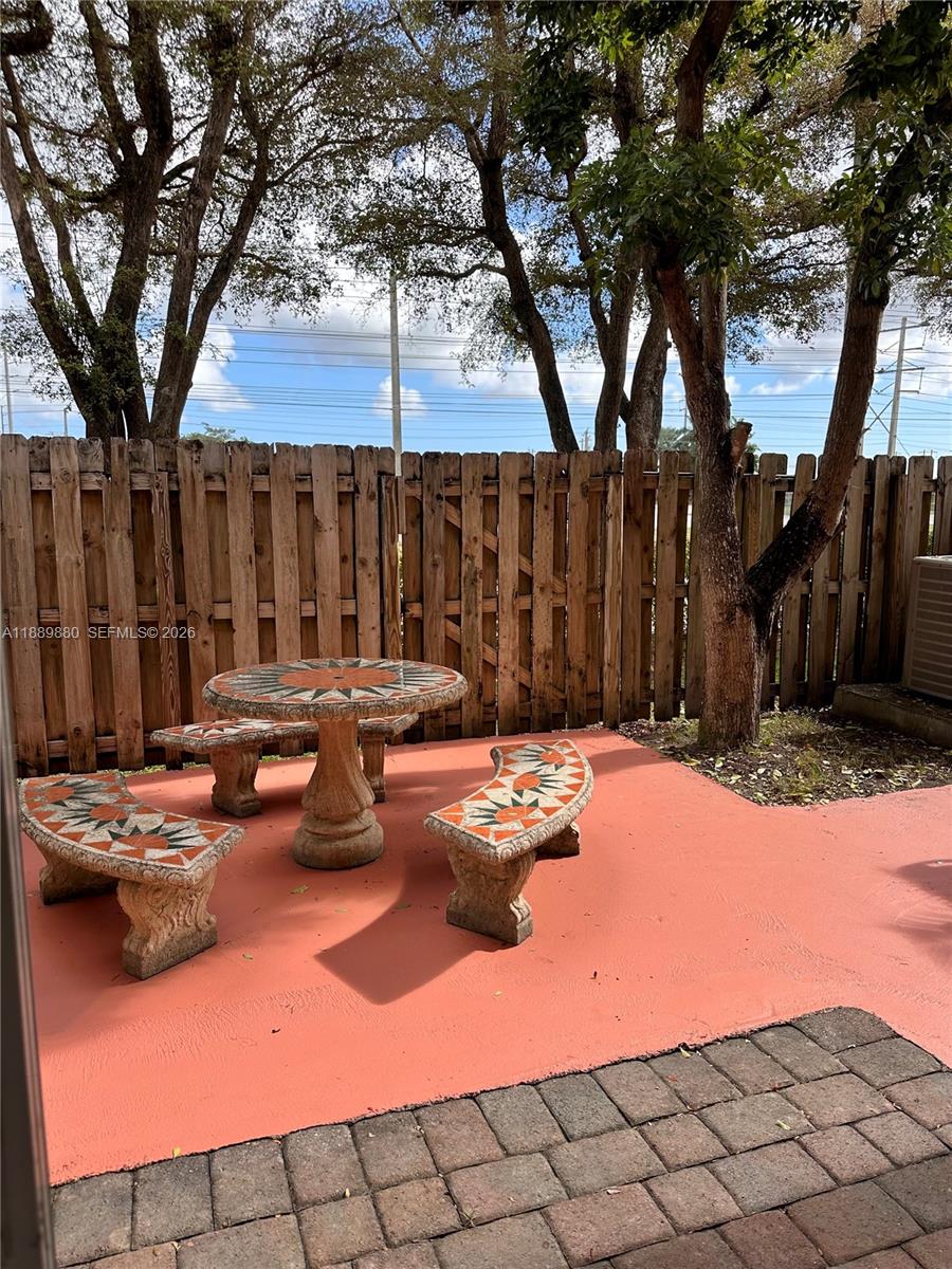 COURTS AT TUSCANY - Residential