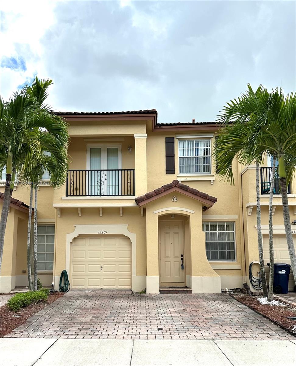 Priced to Sell– Come see this light and bright two-story townhome in Tuscany Village located in Kendall. Features include 3 bedrooms, 2.5 bathrooms, and 1-car garage with room for 2 additional cars in the driveway. Enjoy tile flooring throughout the main living areas, and a spacious remodeled kitchen with plenty of cabinet space & countertops. The family room is filled with natural sunlight, thanks to large windows that open to a private, fenced-in patio—no rear neighbors, offering added privacy. Generous primary suite with huge walk-in closet and bath. Other features include high ceilings, neutral interiors and washer/dryer upstairs. Located in a quiet, well-kept neighborhood with access to community swimming pool, exercise room, kids play area & clubhouse.
Easy to show!