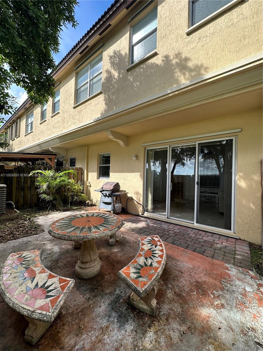 COURTS AT TUSCANY - Residential