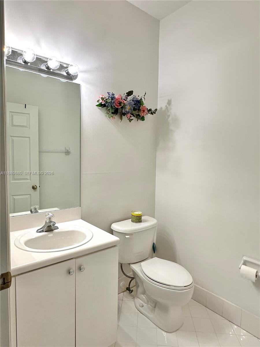 COURTS AT TUSCANY - Residential