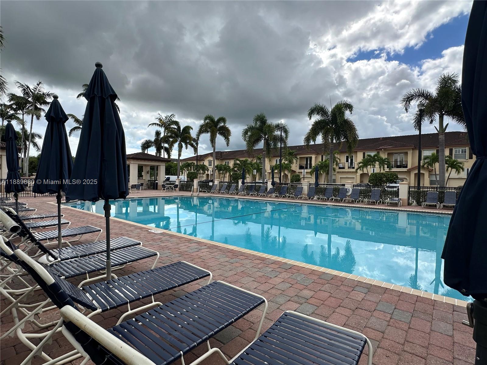 COURTS AT TUSCANY - Residential