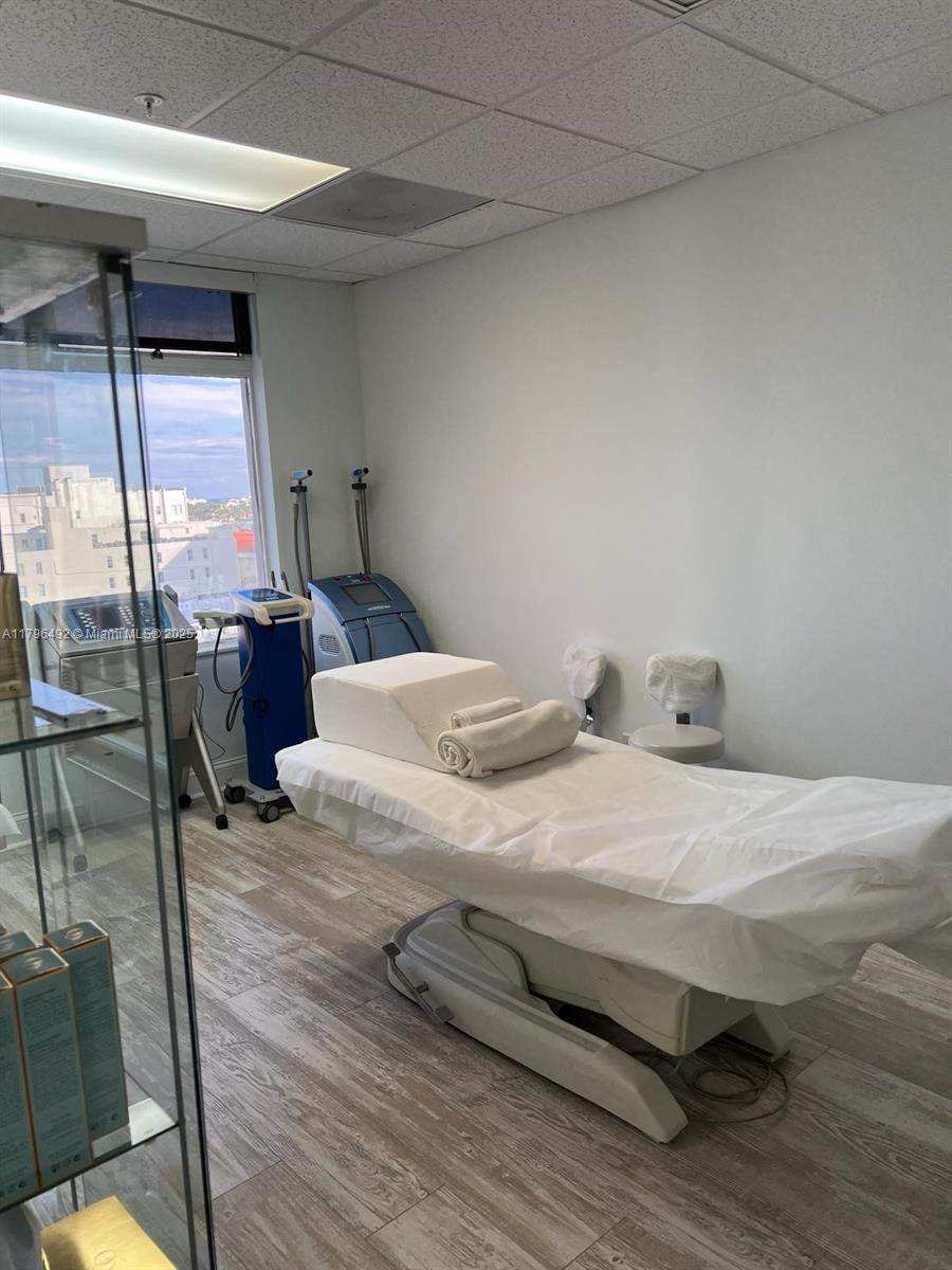 Turnkey Med Spa for Sale in Class A Building, Downtown West Palm Beach right next to Palm Beach.
Established 15 years ago, this French fully equipped Med Spa has a great reputation and loyal
customers it consists of 3 active/working rooms. Was originally established in Manhattan, now in a prime location in Downtown West Palm.
Nestled in a prestigious Class A building. The spa is fully equipped and offers a relaxing
environment.
Known for its excellent service, the spa offers scientifically proven therapies including but not limited to anti-aging, body sculpting,
post-elective aesthetic surgery, and more.
This is a fantastic opportunity for someone to buy a ready-to-go Med Spa with lots of potential to
grow.A super friendly lease in a solid place with excellent
reputation.