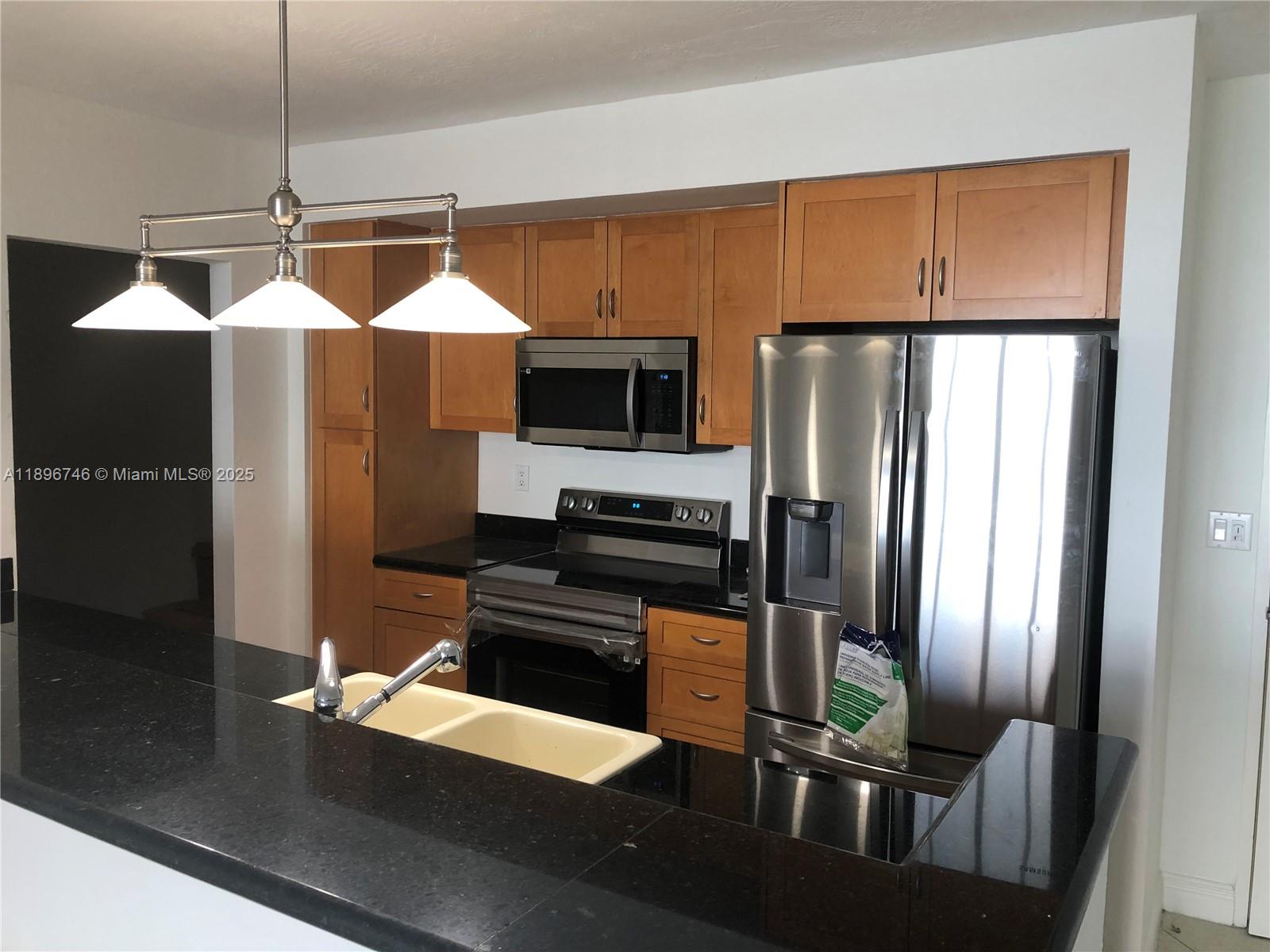 ISLAND POINTE CONDO - Residential Lease