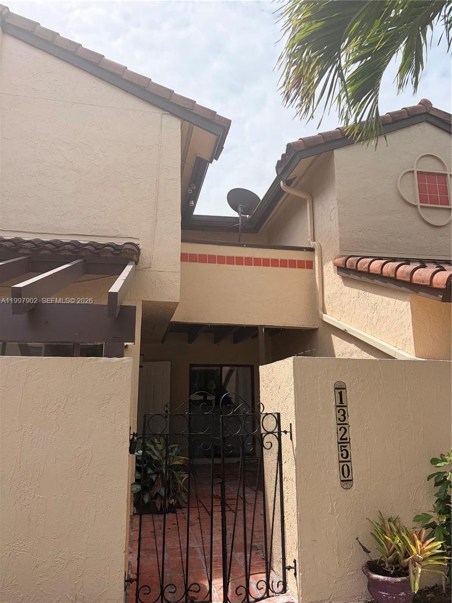 Remodeled 2bedroom, 2.5 bath in the Crossings, Kendall! Features a great layout, oversized bedrooms, and access to an amazing clubhouse! Located in a beautiful community with scenic walking paths-perfect for comfortable living!