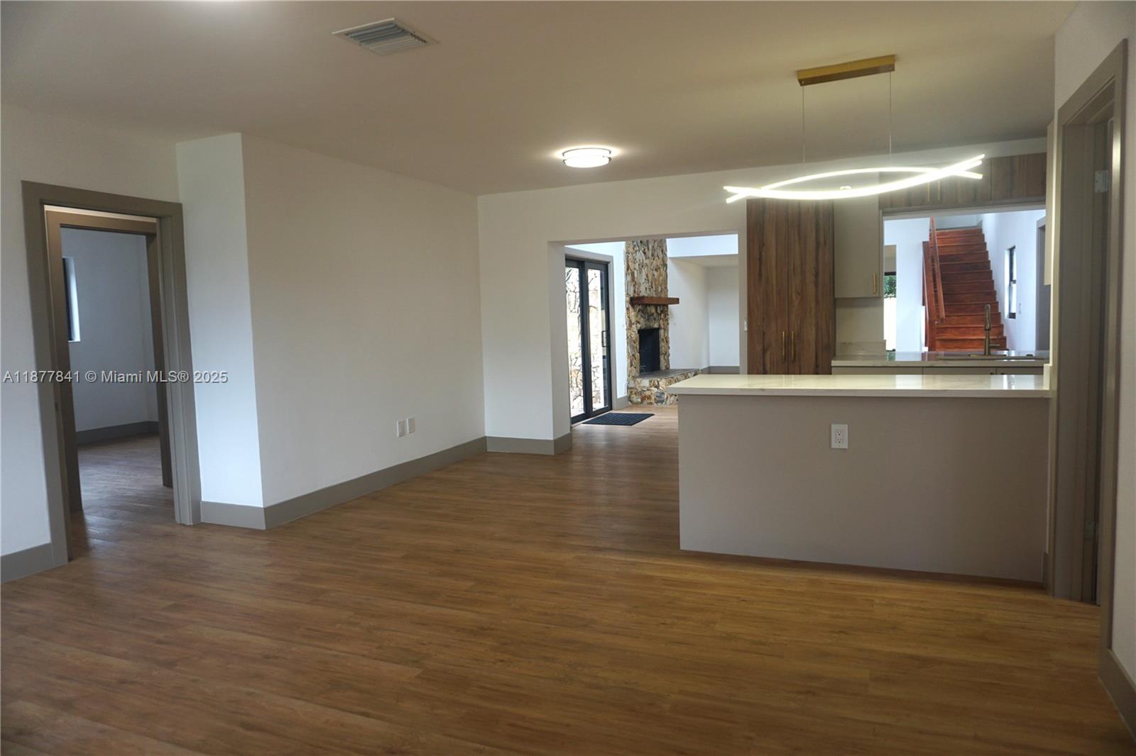 ATLANTA LAKE - Residential