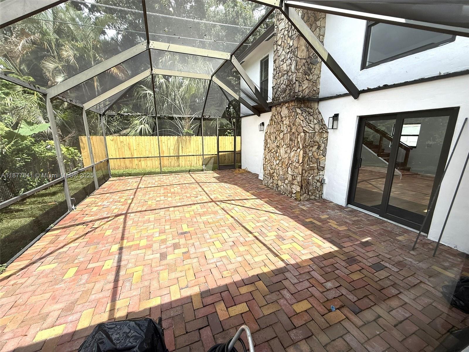 ATLANTA LAKE - Residential