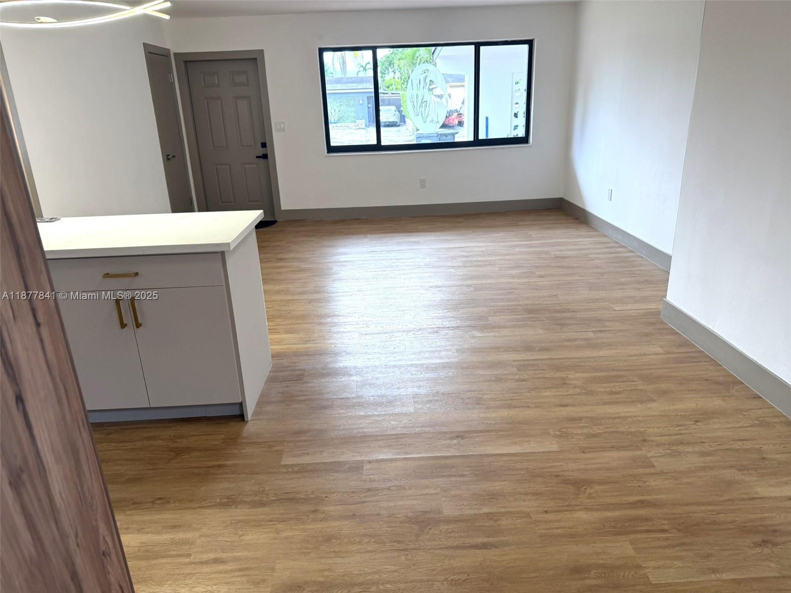 ATLANTA LAKE - Residential