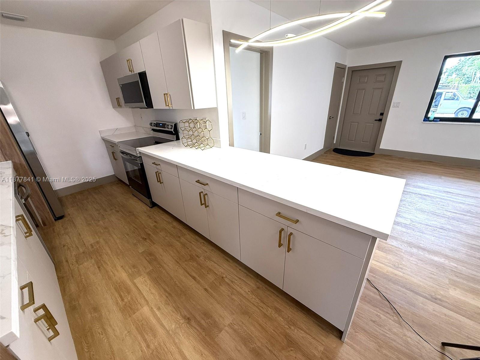 ATLANTA LAKE - Residential