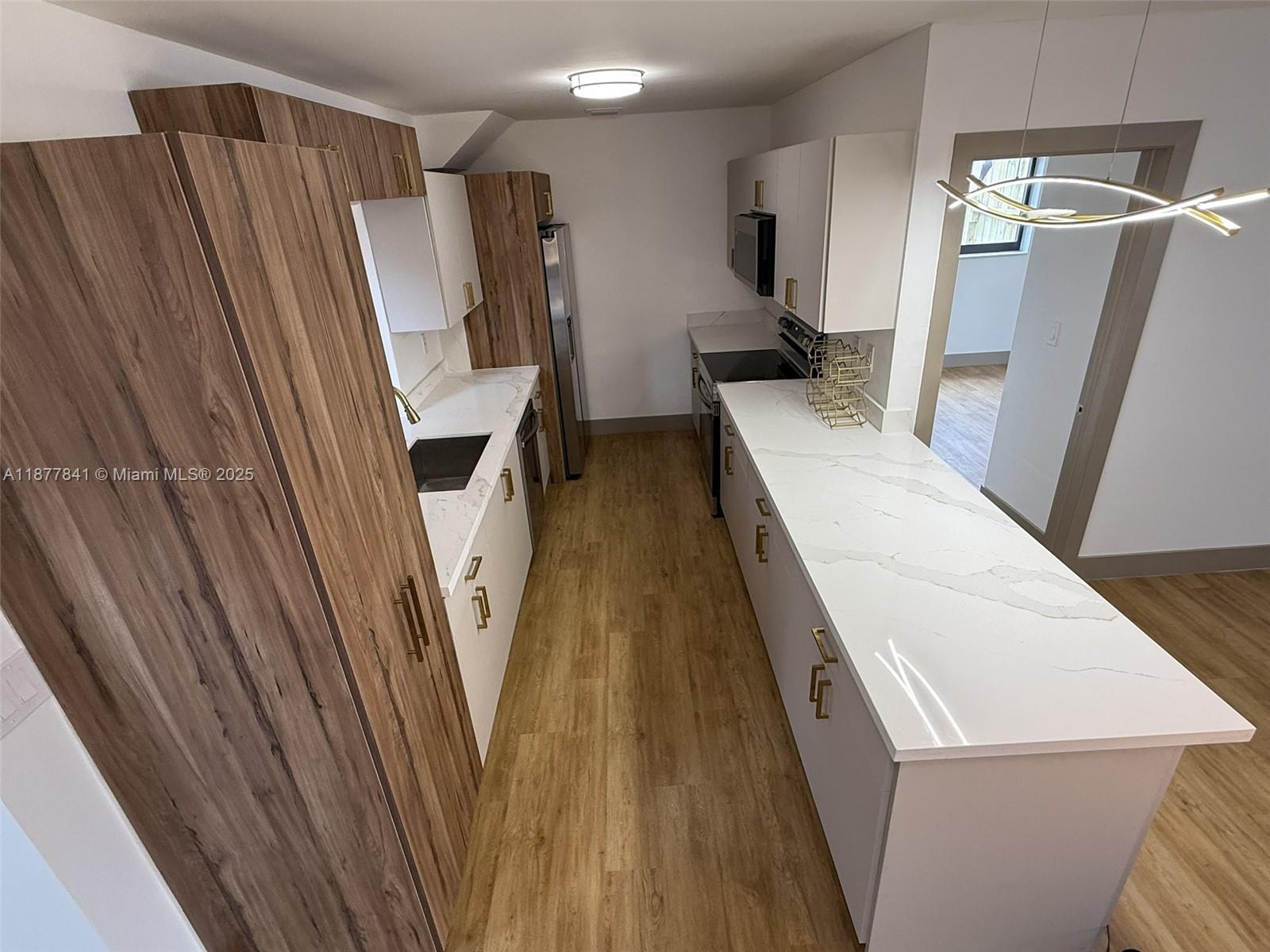 ATLANTA LAKE - Residential