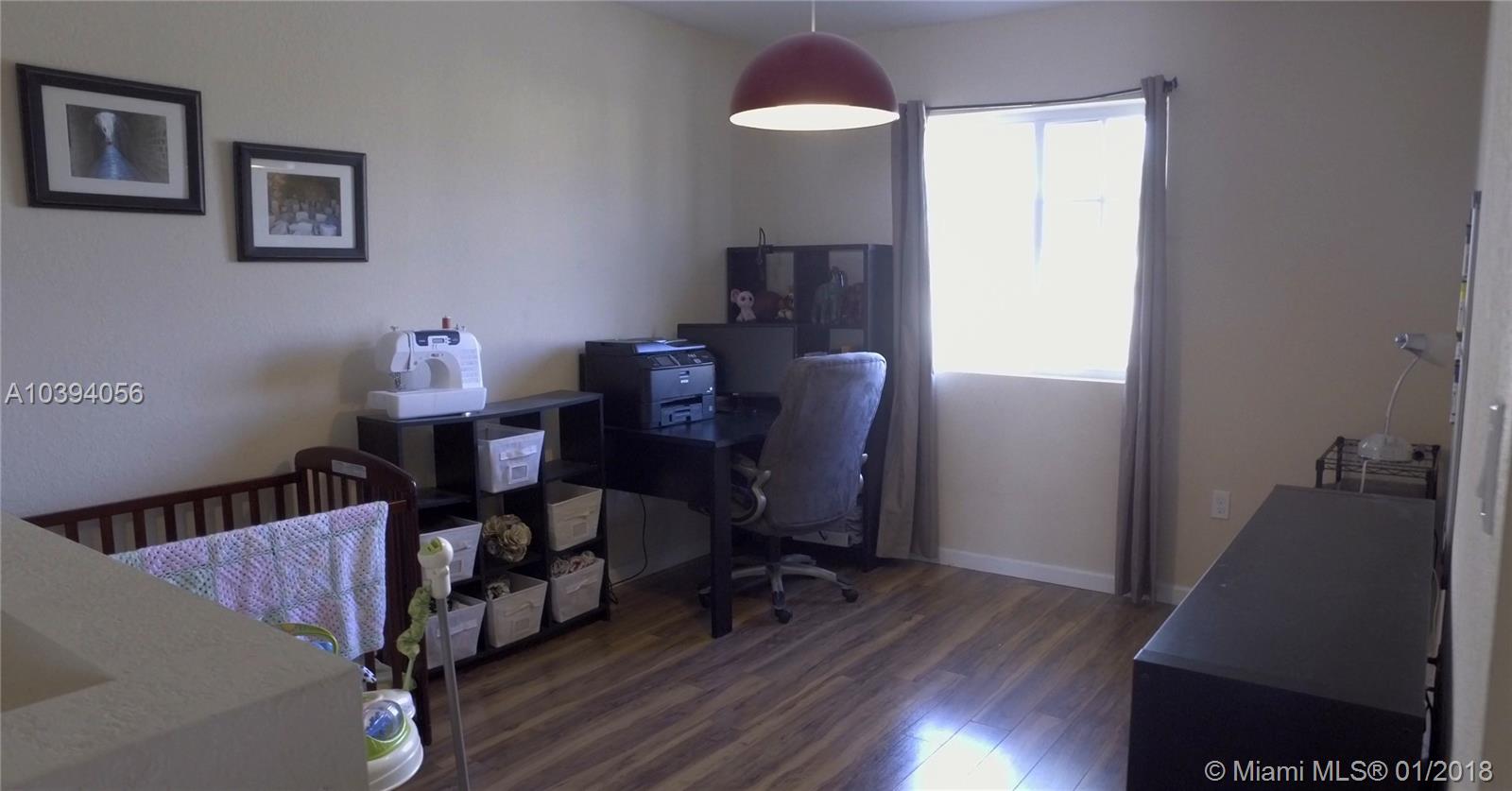 MANDARIN LAKES - Residential