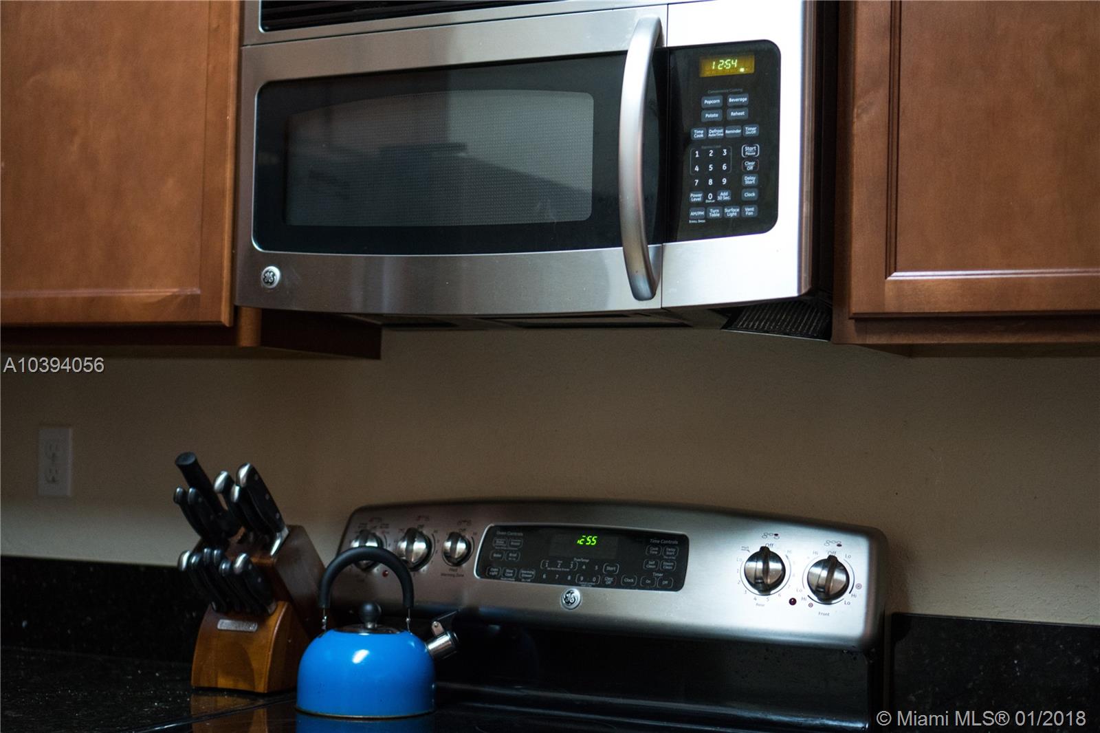 MANDARIN LAKES - Residential