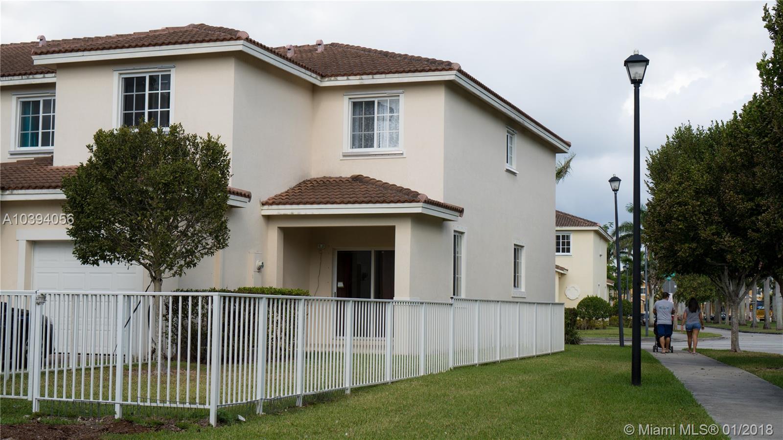 MANDARIN LAKES - Residential